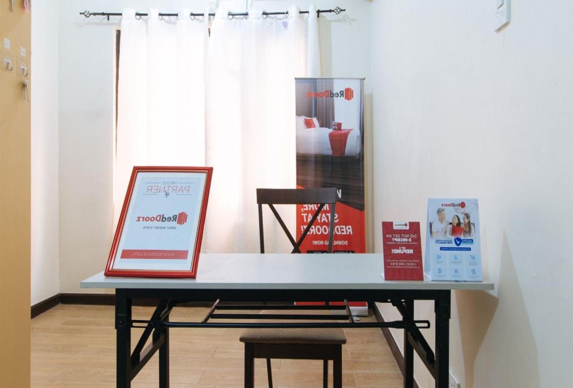Reddoorz Near Cebu Metropolitan Cathedral Hotel Ngoại thất bức ảnh